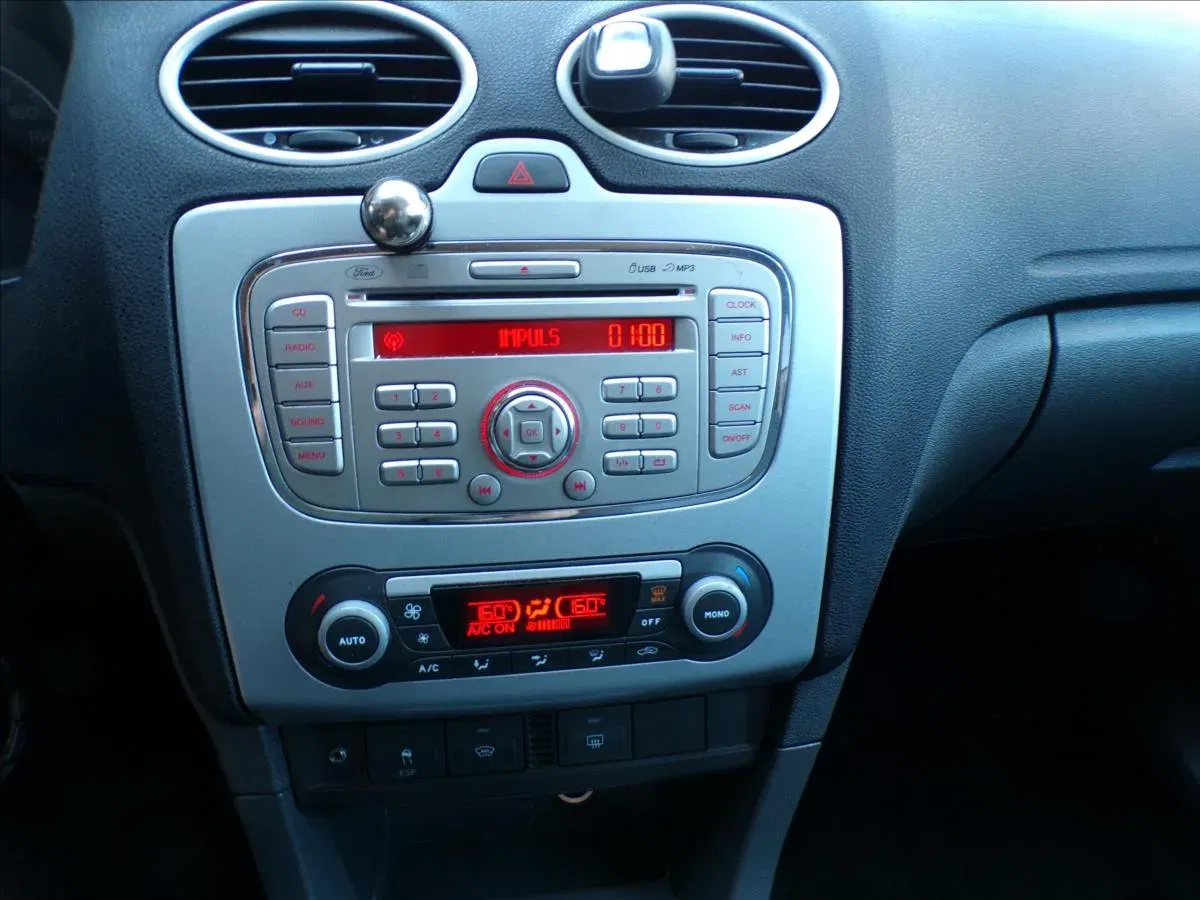 Ford Focus - Náhled 8