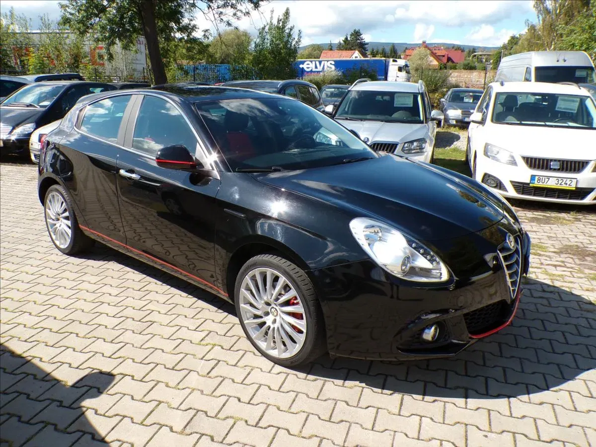 Alfa Romeo Giulietta - Obrázek 1