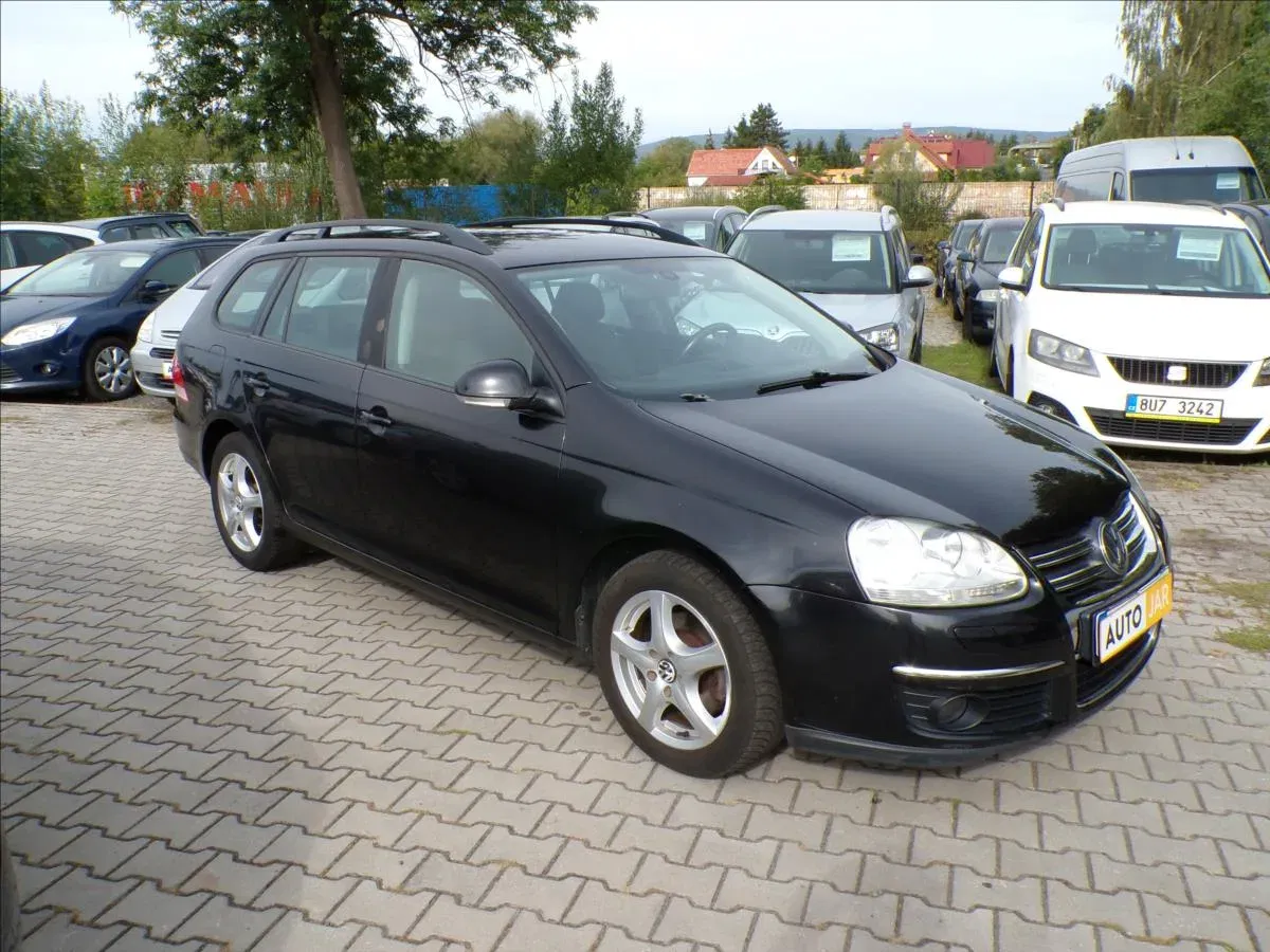 Volkswagen Golf - Obrázek 1