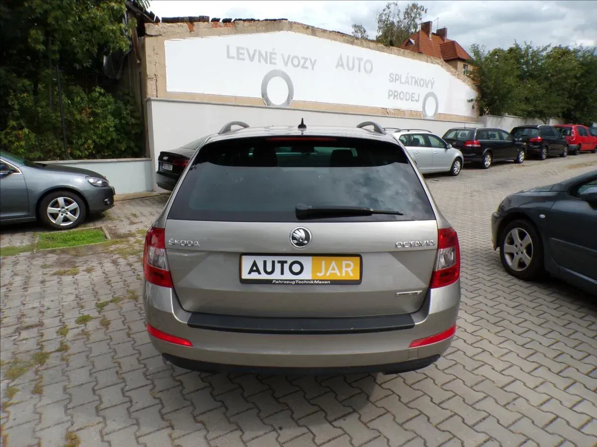 Škoda Octavia - Náhled 6