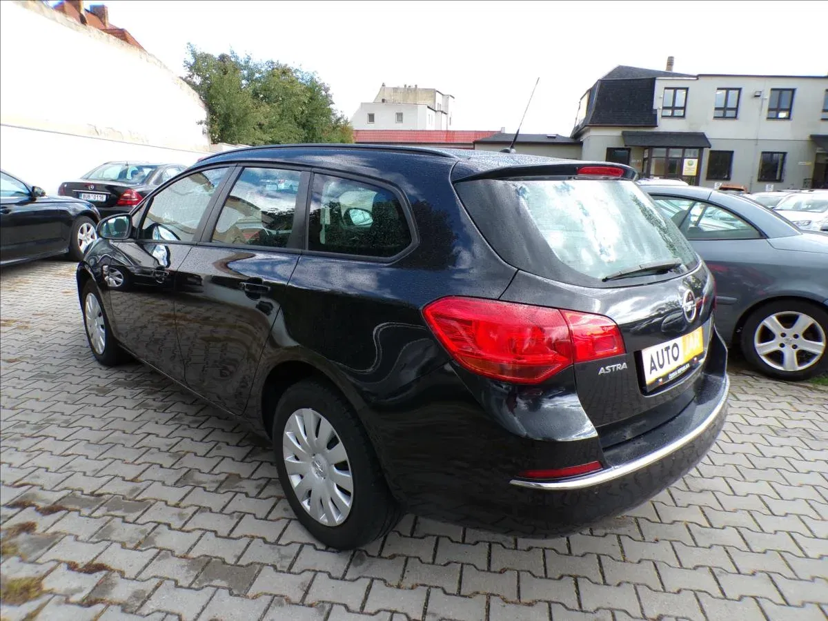 Opel Astra - Náhled 4