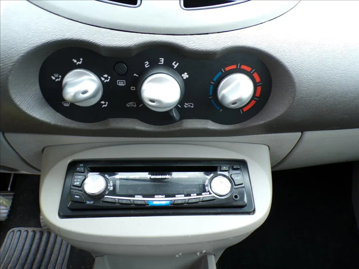 Renault Twingo - Náhled 8