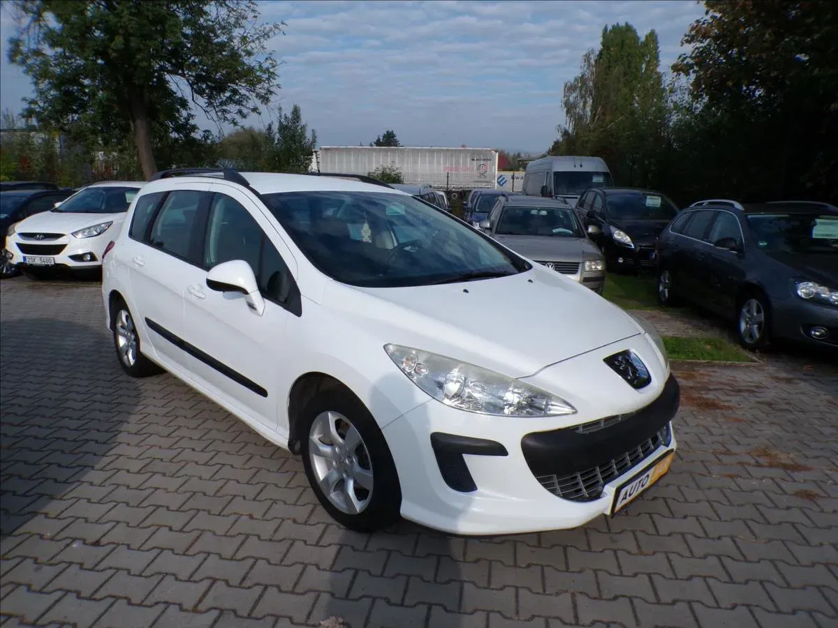 Peugeot 308 – fotografie 1