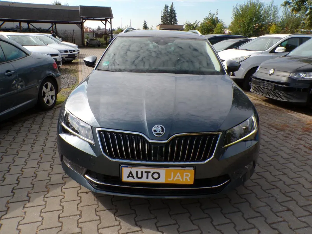 Škoda Superb - Náhled 2