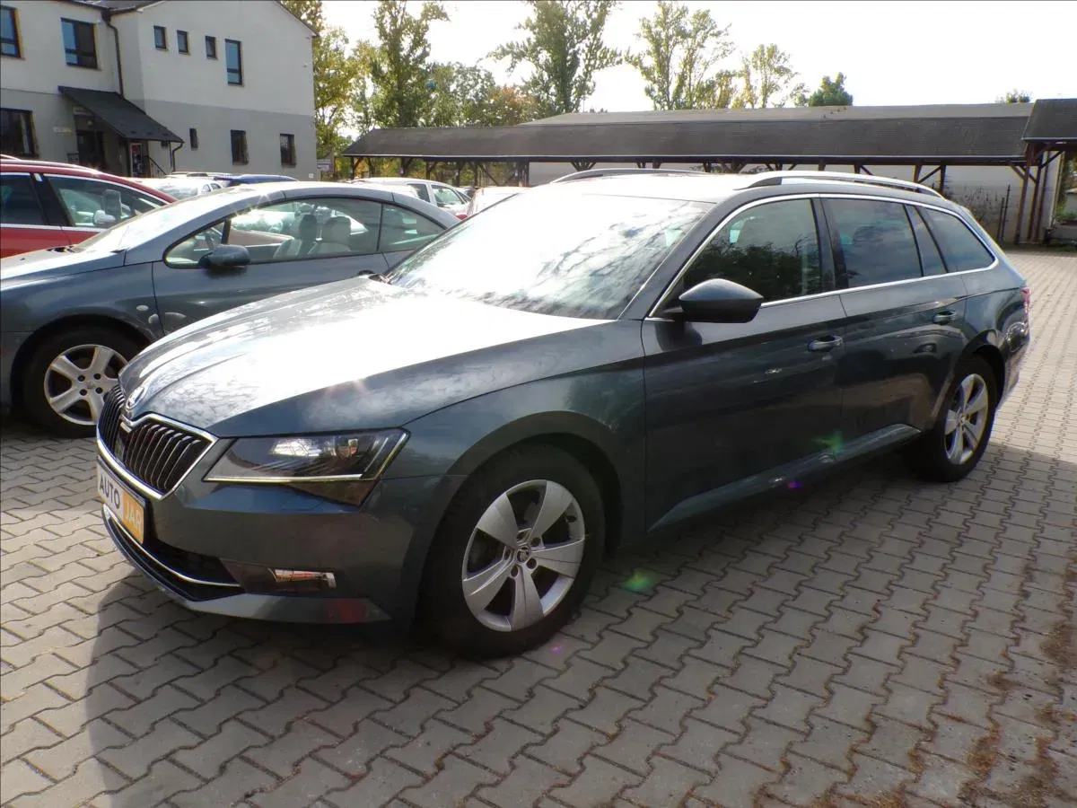 Škoda Superb - Náhled 3