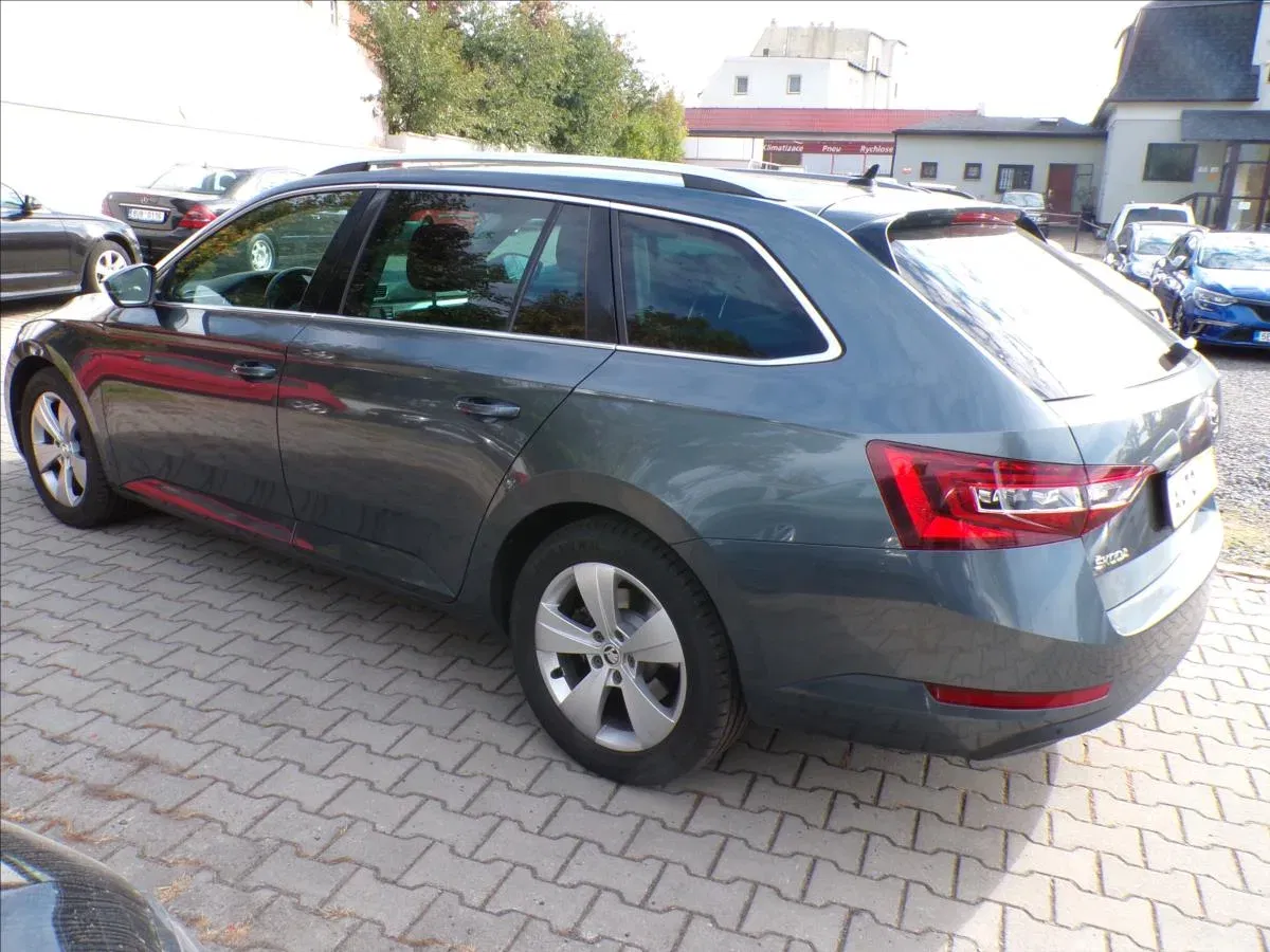 Škoda Superb - Náhled 6