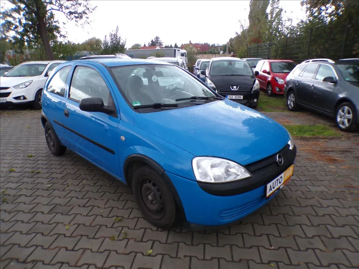 Opel Corsa 1,0 i  POSILOVAČ ŘÍZENÍ, 2001