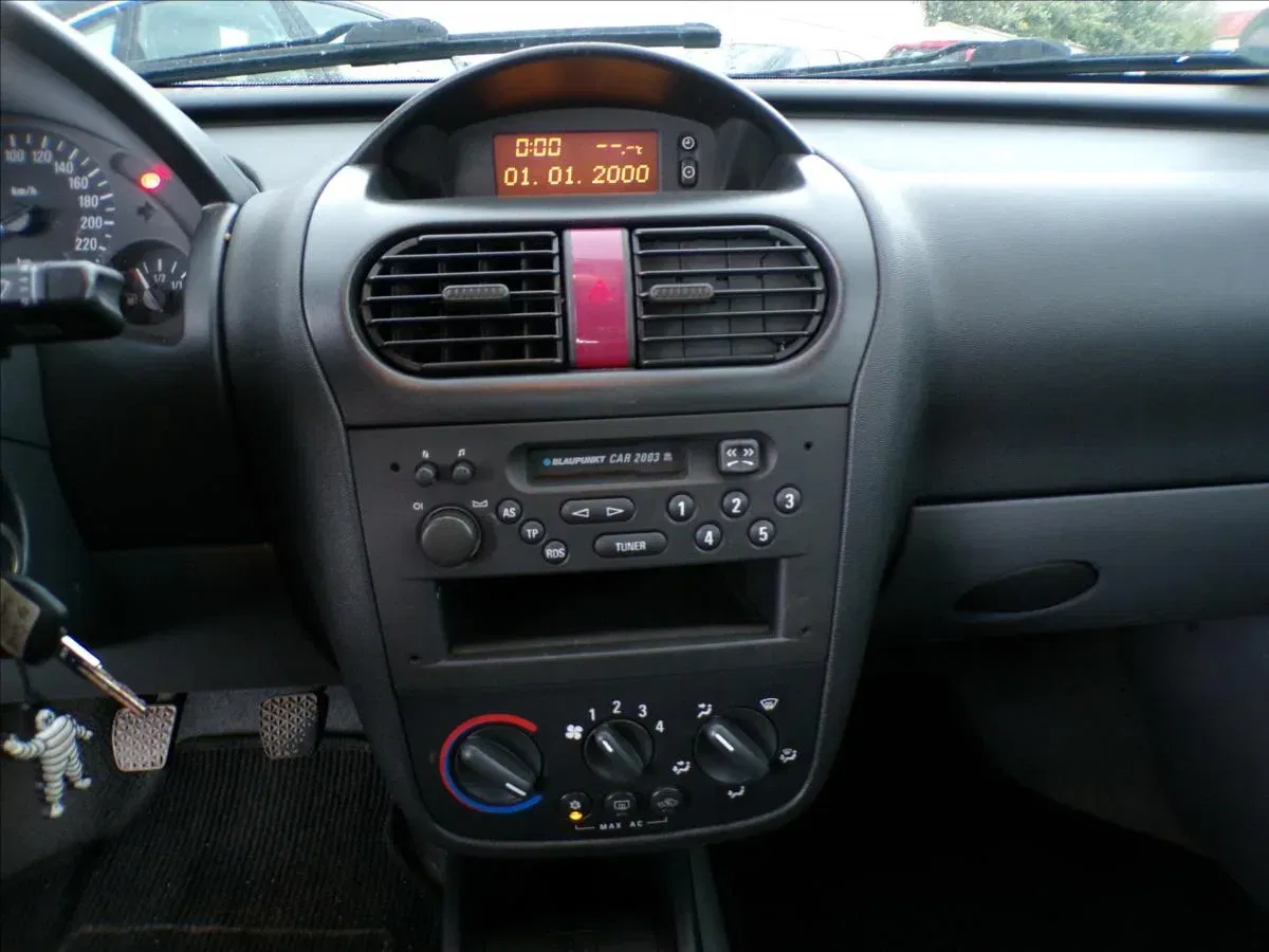 Opel Corsa - Náhled 8