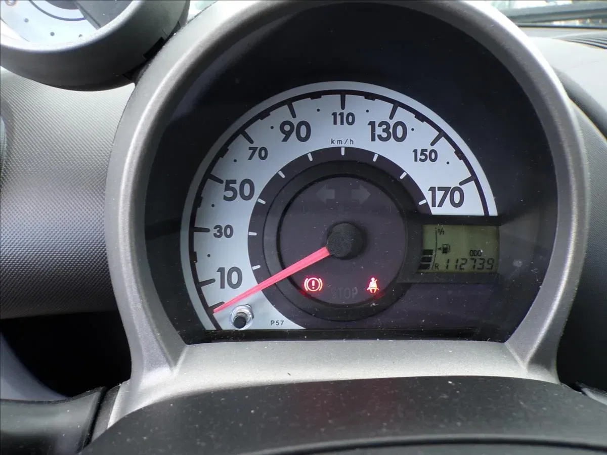 Peugeot 107 - Náhled 8
