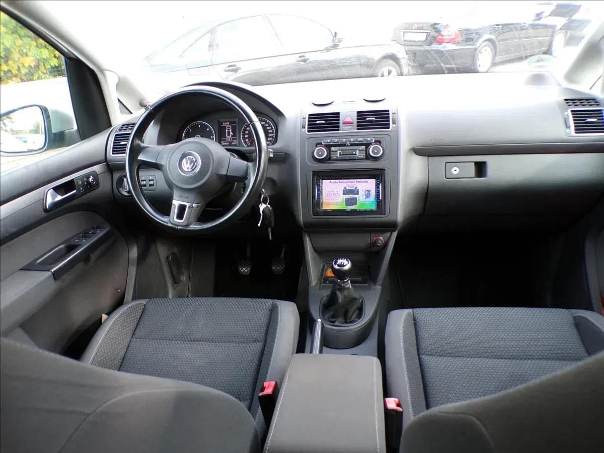 Volkswagen Touran - Náhled 7