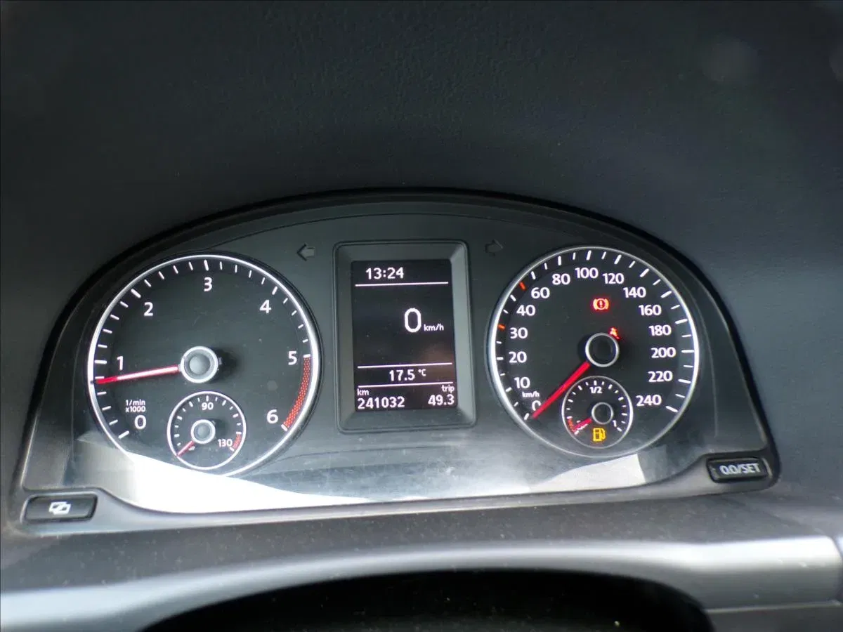 Volkswagen Touran - Náhled 8