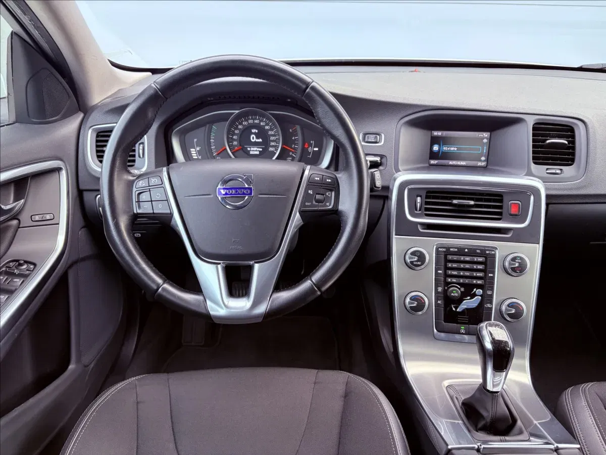 Volvo V60 - Náhled 8
