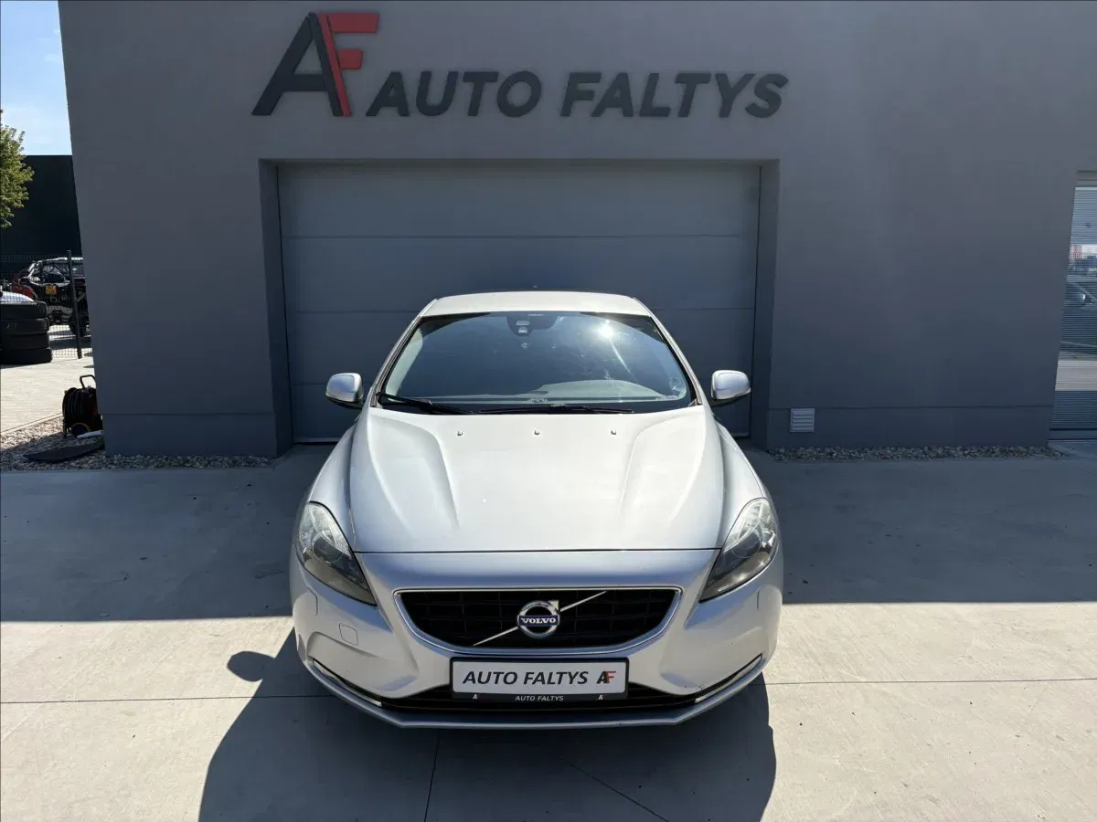 Volvo V40 - Náhled 2