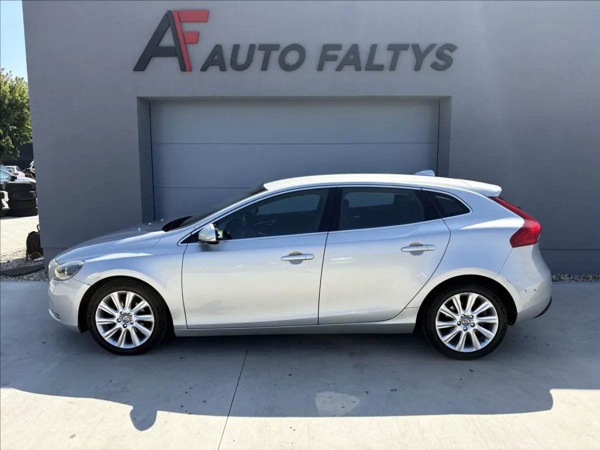 Volvo V40 - Náhled 4