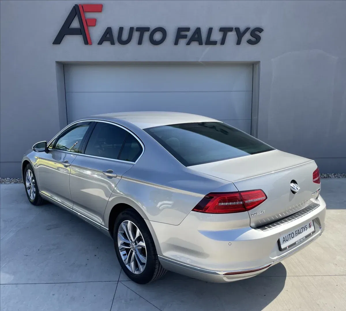 Volkswagen Passat - Náhled 5