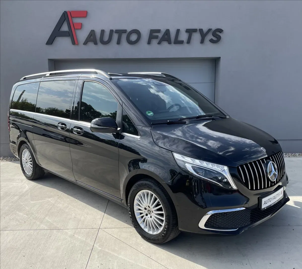 Mercedes-Benz Třídy V 2,0 250d 4MATIC LONG ČR.1.MAJ., 2021