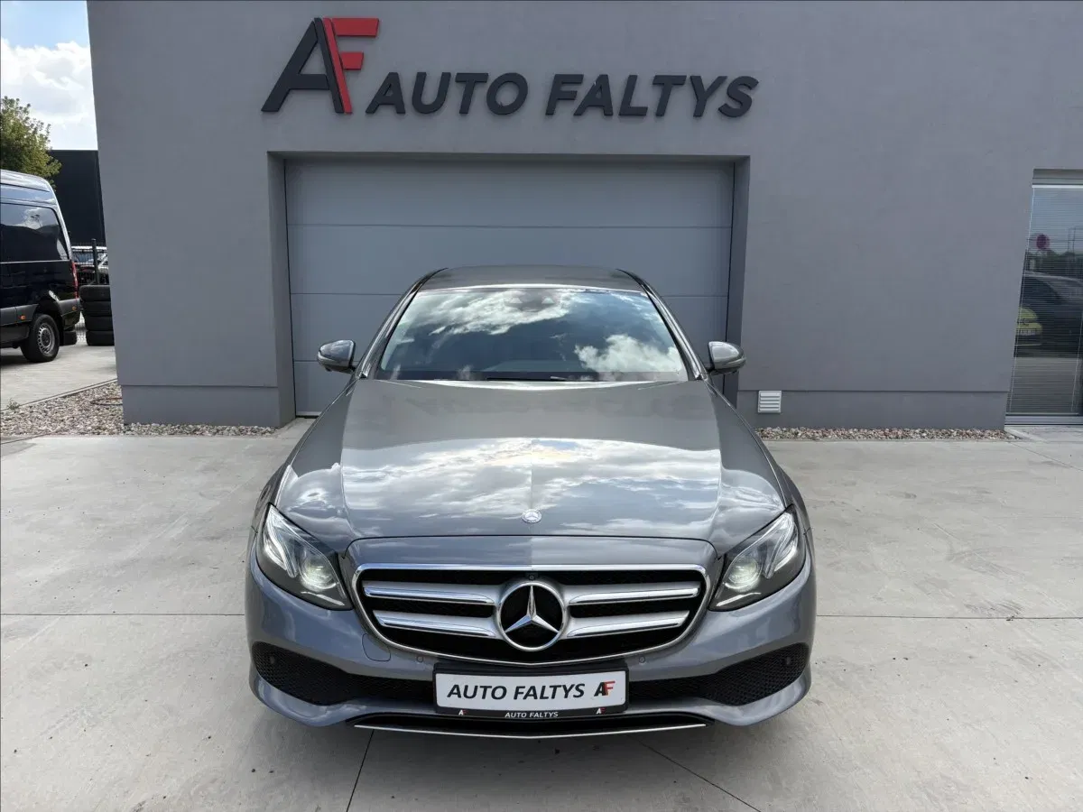 Mercedes-Benz Třídy E - Náhled 2