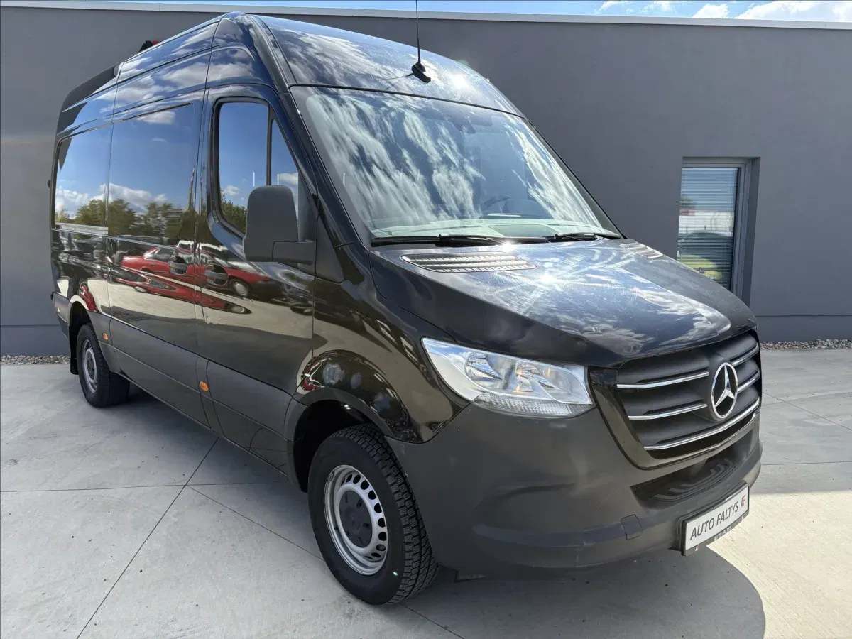 Mercedes-Benz Sprinter 2,0 CDI L2H2 1. MAJ CZ DPH, 2022