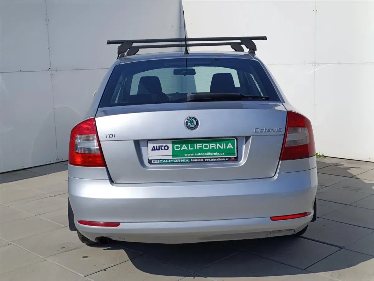 Škoda Octavia - Náhled 8