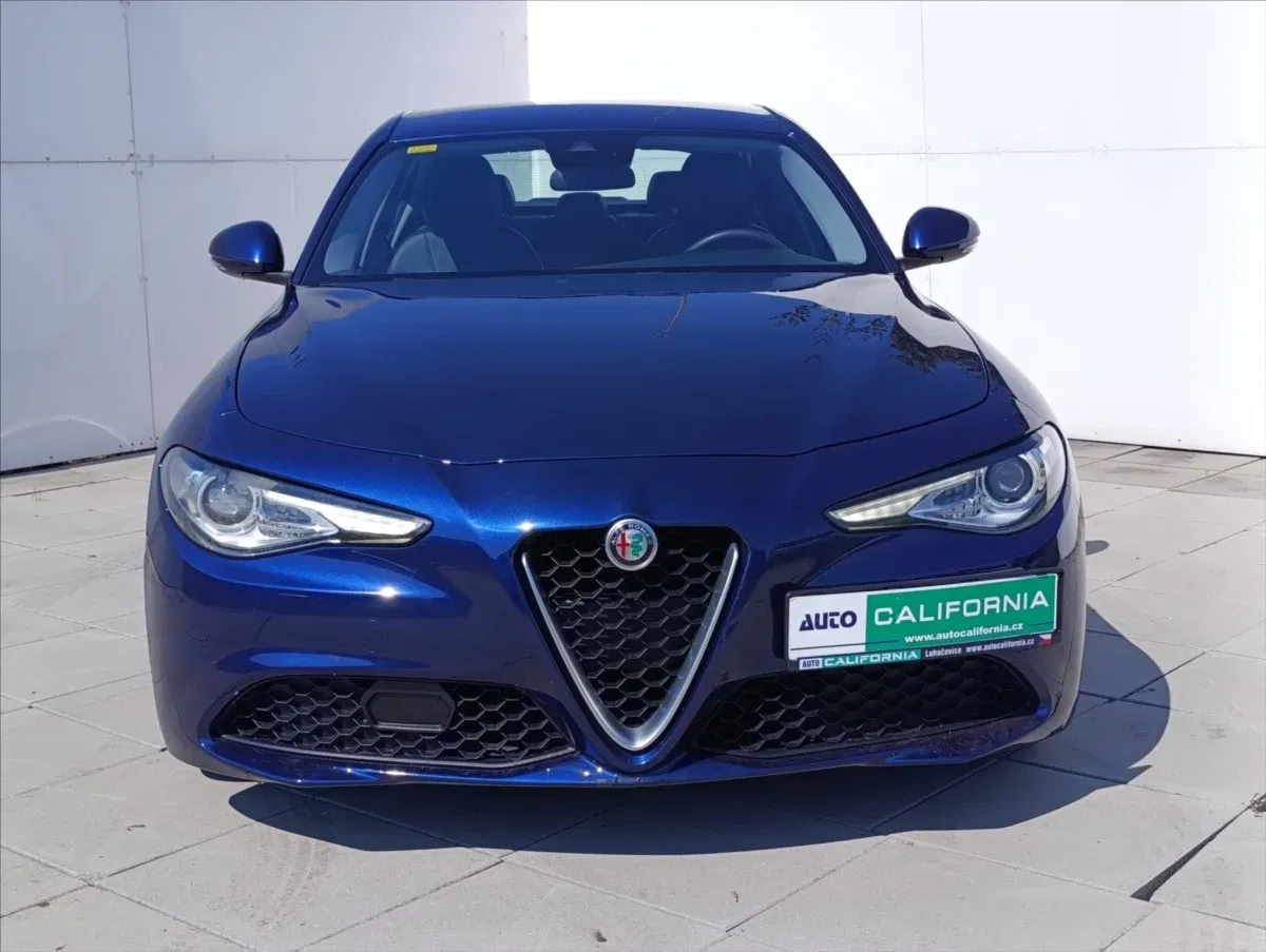 Alfa Romeo Giulia - Náhled 3