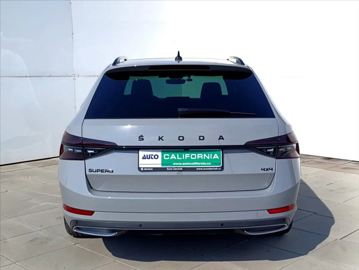 Škoda Superb - Náhled 8