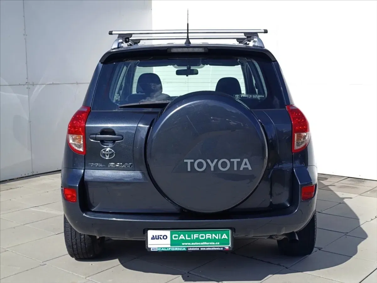 Toyota RAV4 - Náhled 8