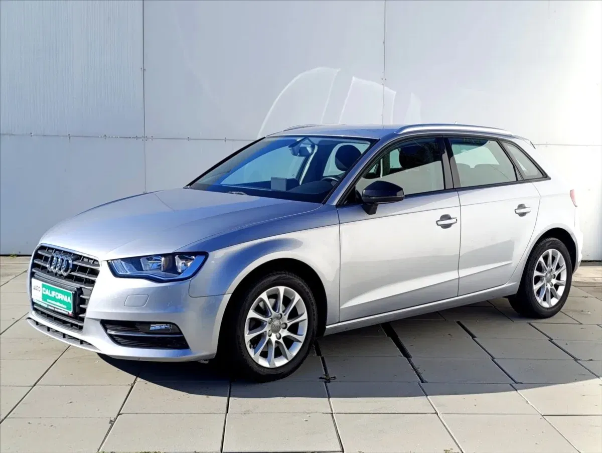 Audi A3 1,6 TDi Aut.klima,Navigace, 2015