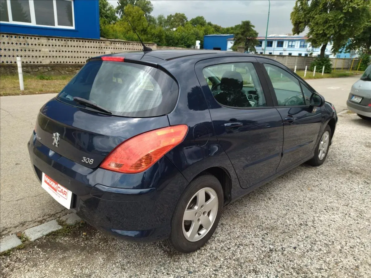 Peugeot 308 - Náhled 8