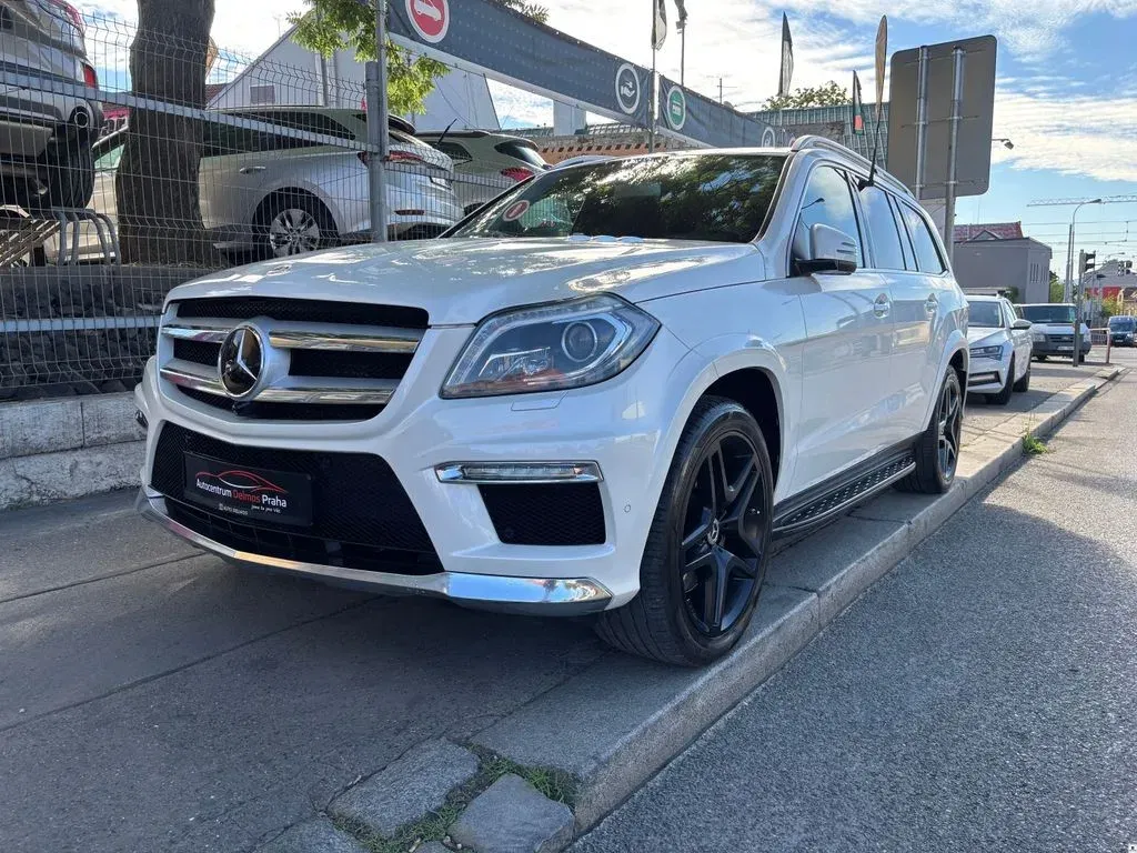 Mercedes-Benz GL – fotografie 1