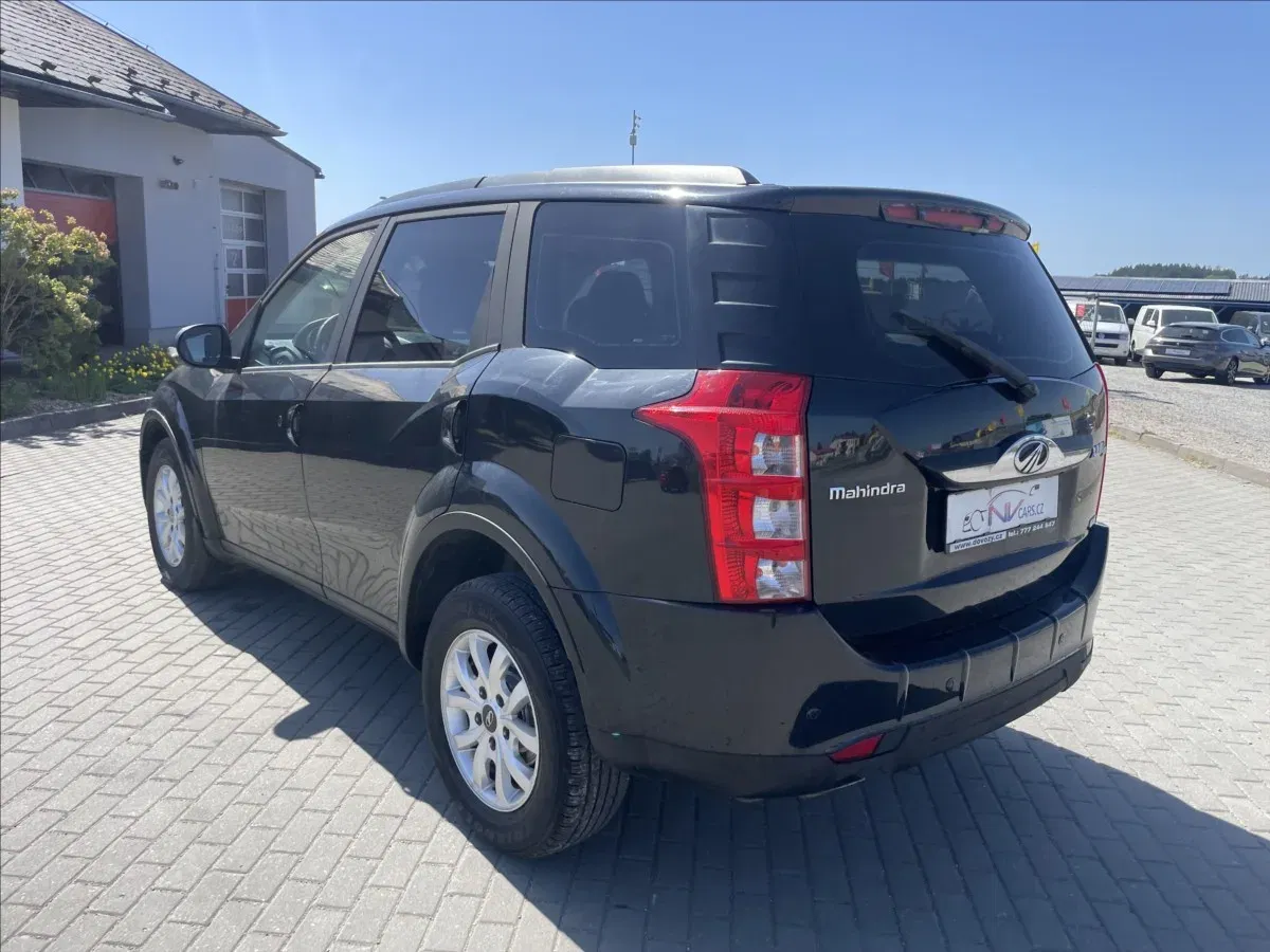 Mahindra XUV500 - Náhled 3