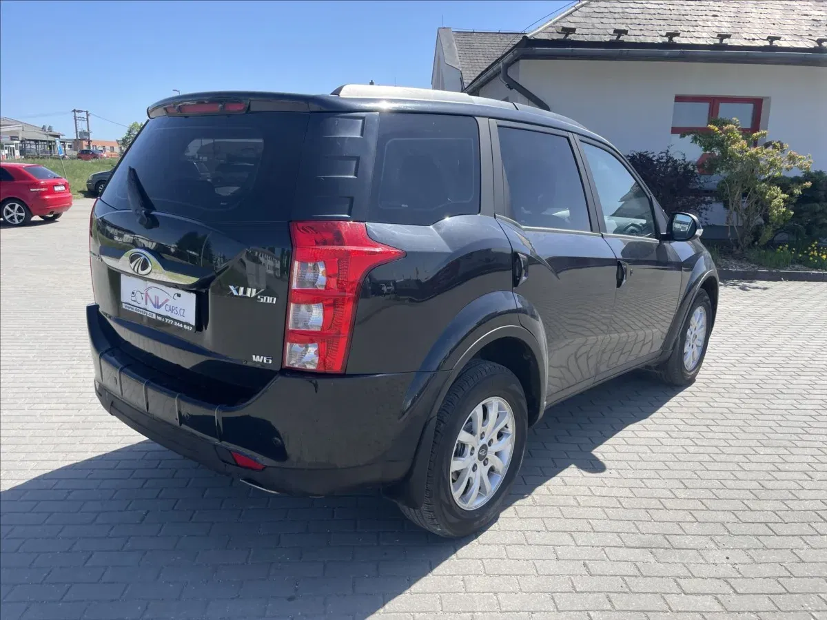 Mahindra XUV500 - Náhled 4