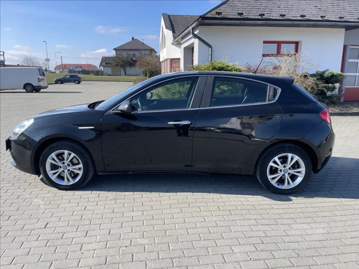 Alfa Romeo Giulietta - Náhled 2