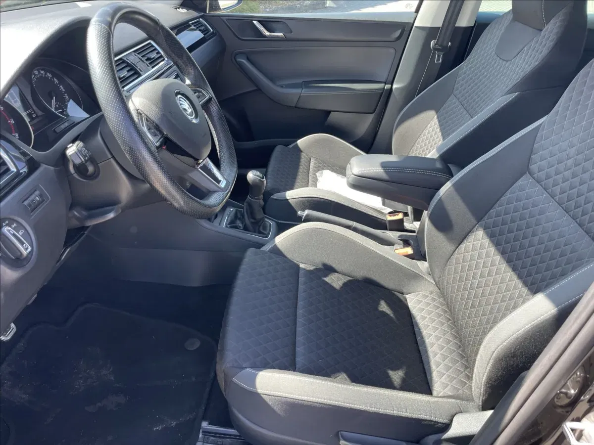 Škoda Rapid - Náhled 7