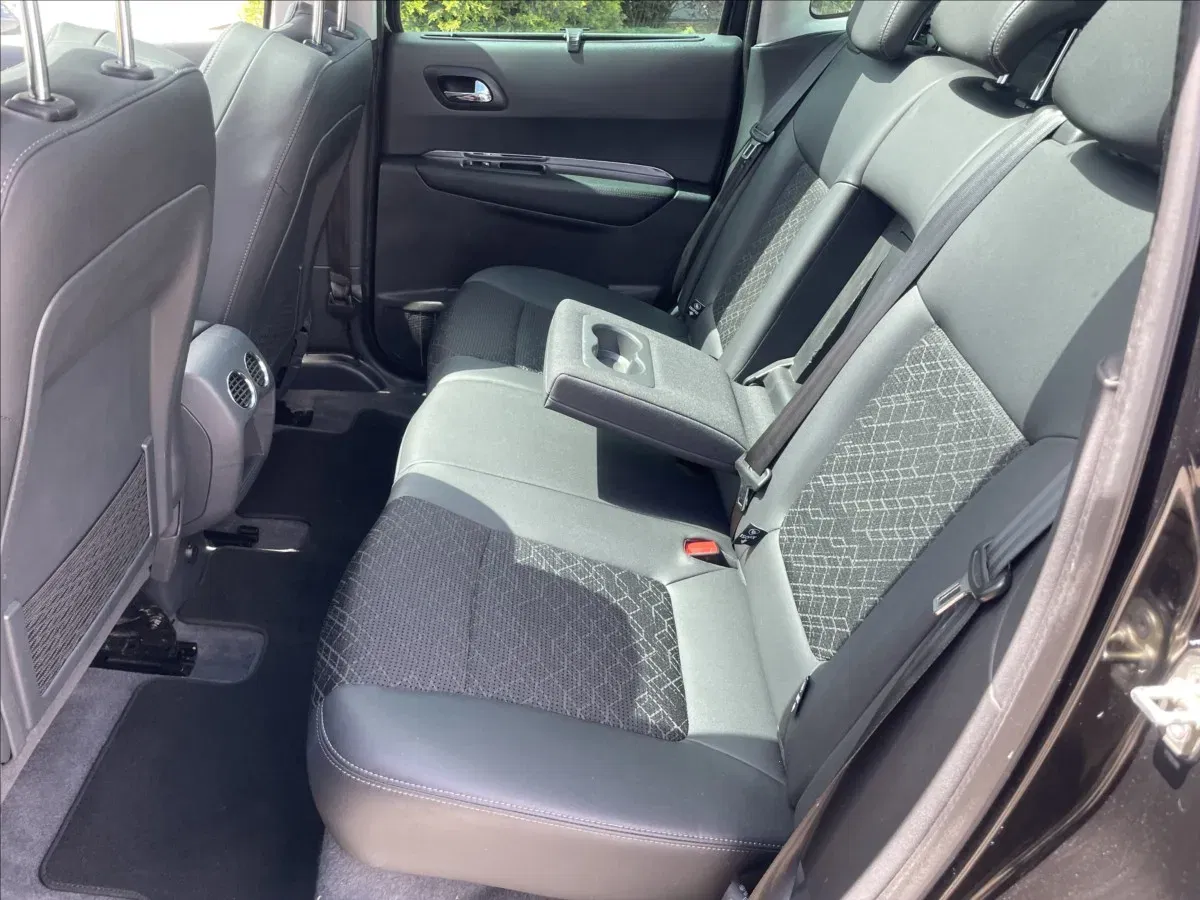Peugeot 3008 - Náhled 8