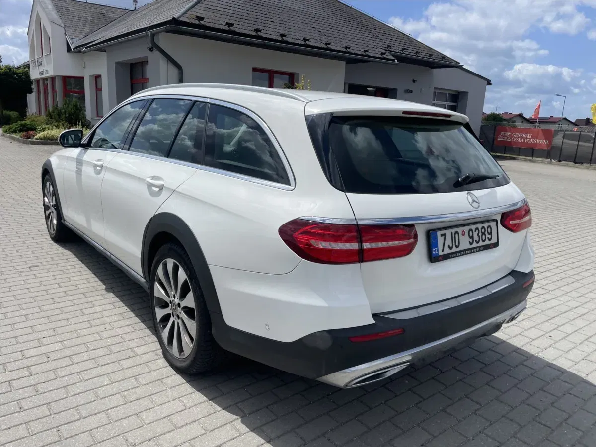 Mercedes-Benz Třídy E - Náhled 3