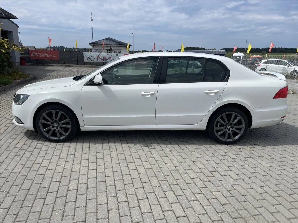 Škoda Superb - Náhled 2