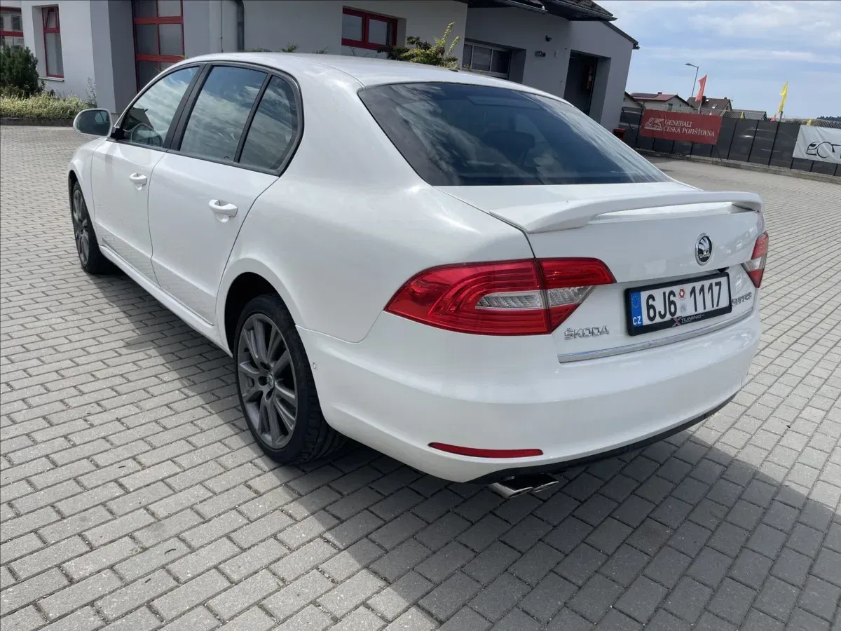Škoda Superb - Náhled 3