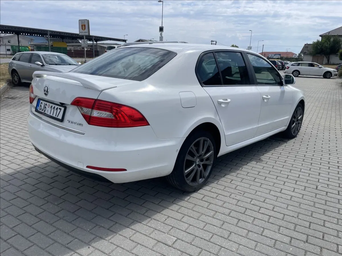 Škoda Superb - Náhled 4