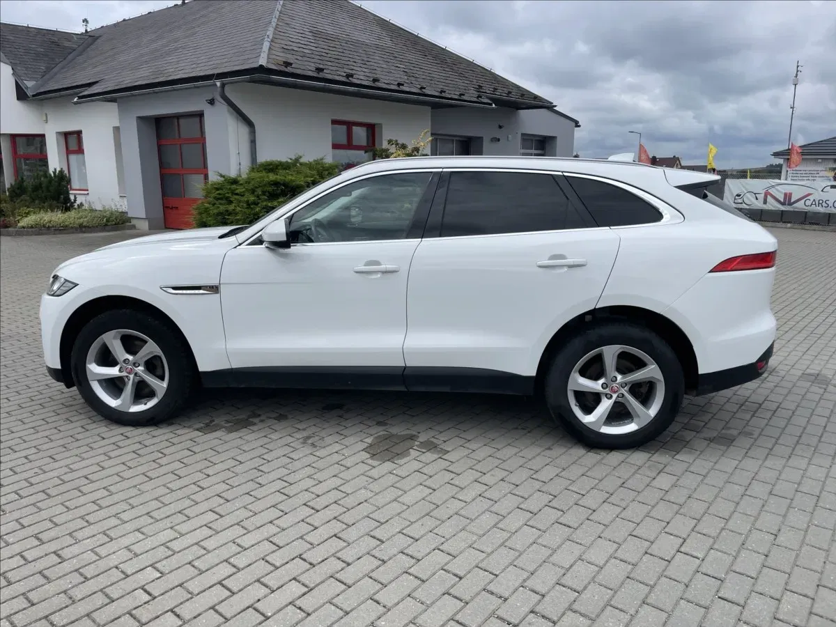 Jaguar F-Pace - Náhled 2