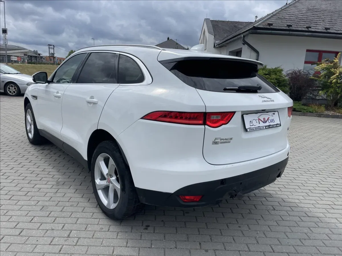 Jaguar F-Pace - Náhled 3