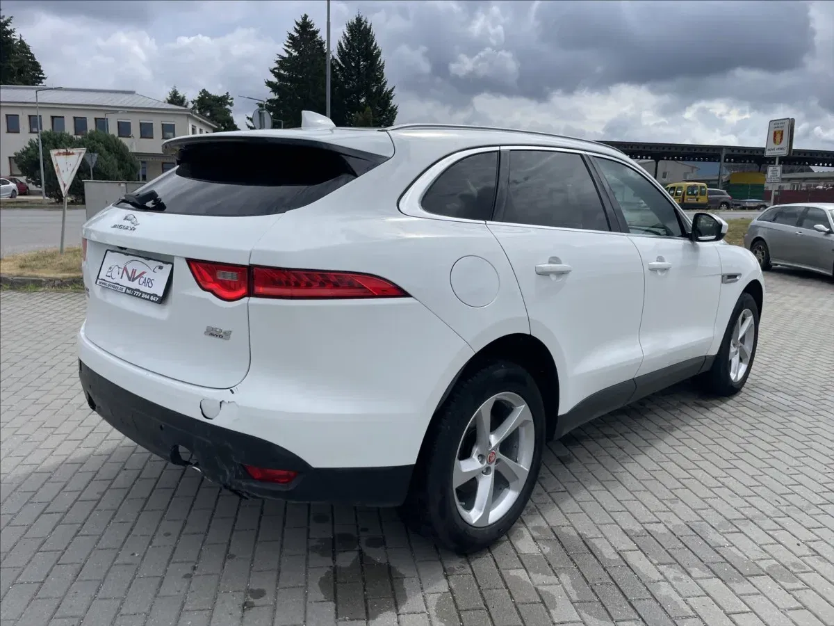 Jaguar F-Pace - Náhled 4