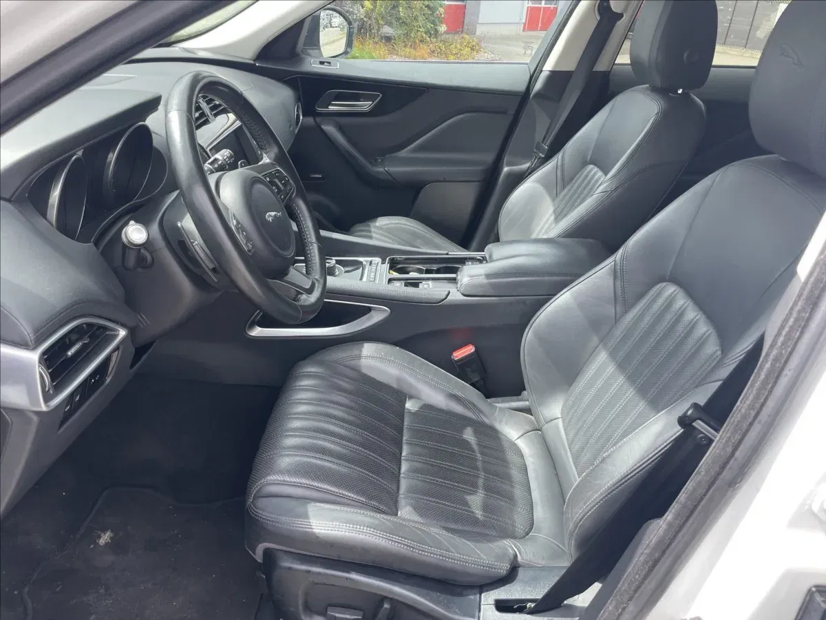 Jaguar F-Pace - Náhled 7