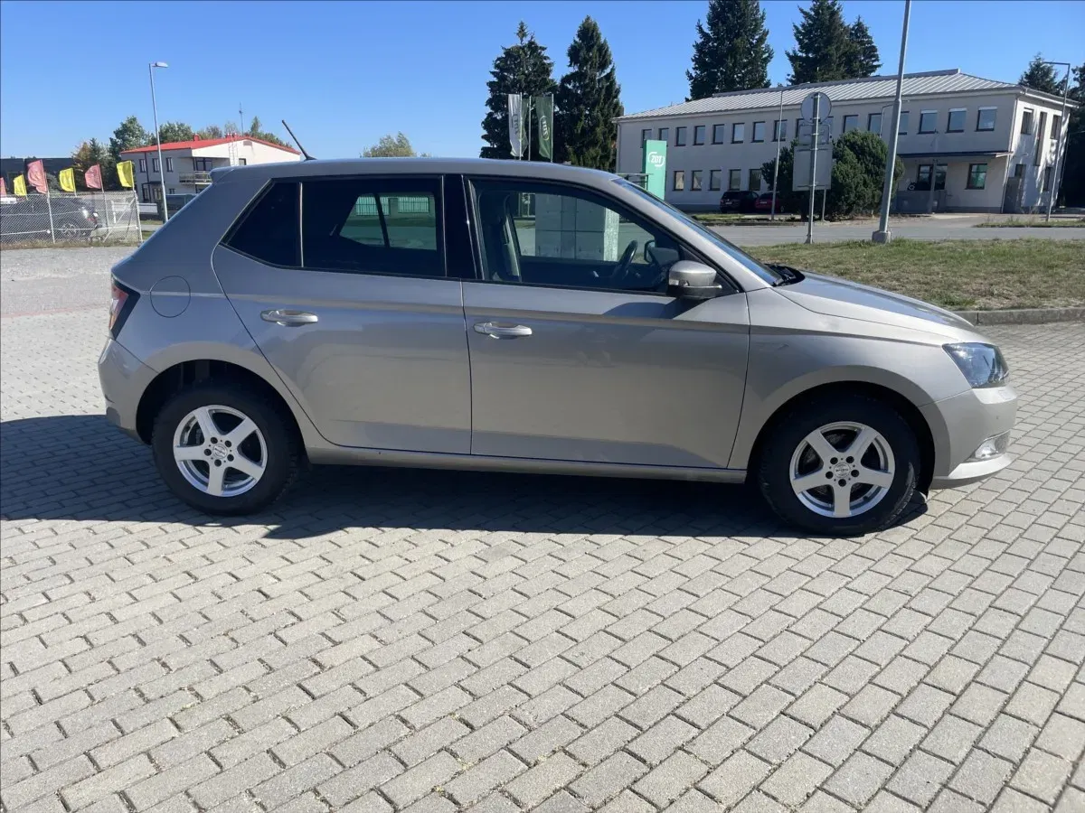 Škoda Fabia - Náhled 5