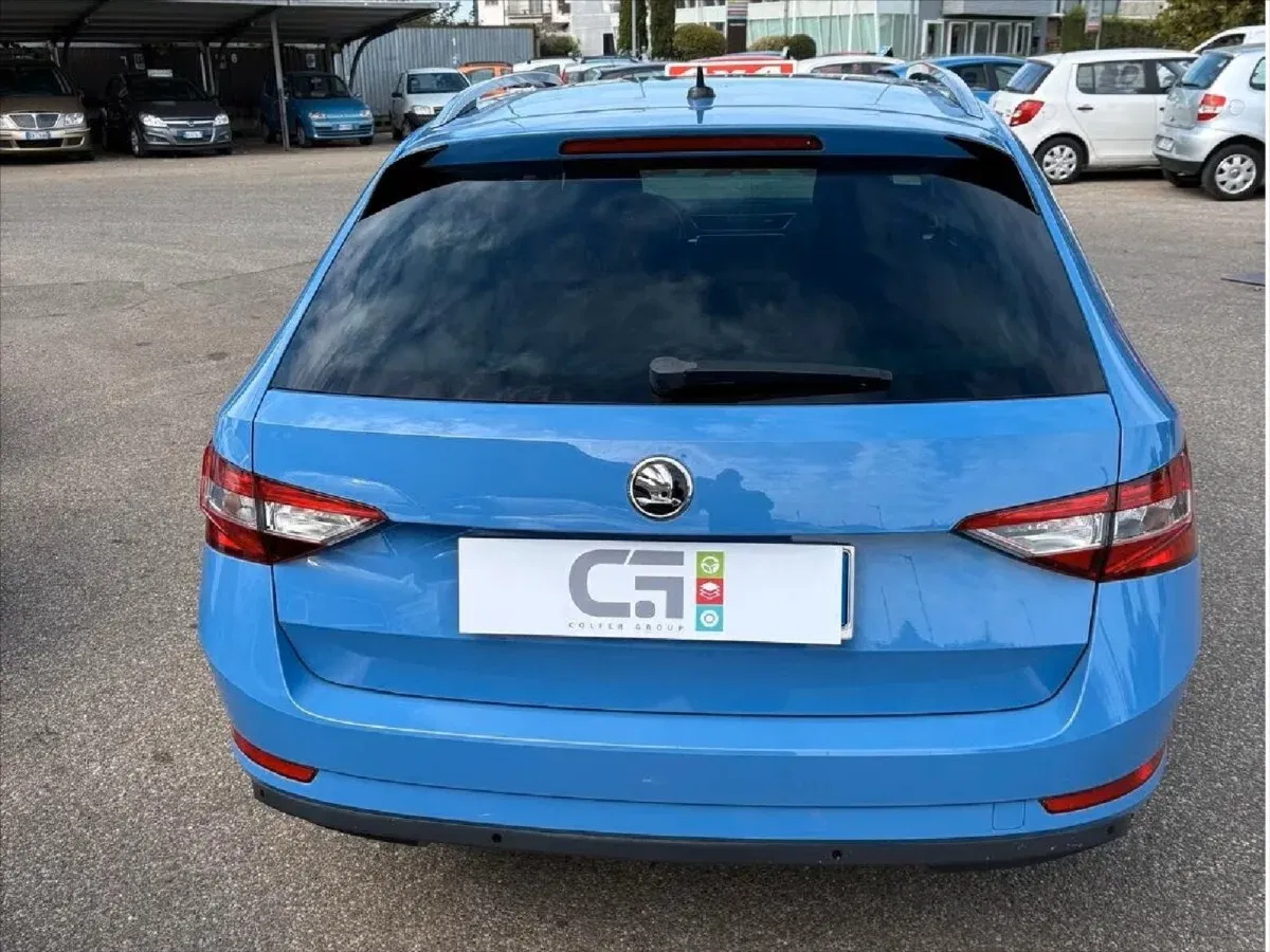 Škoda Superb - Náhled 4