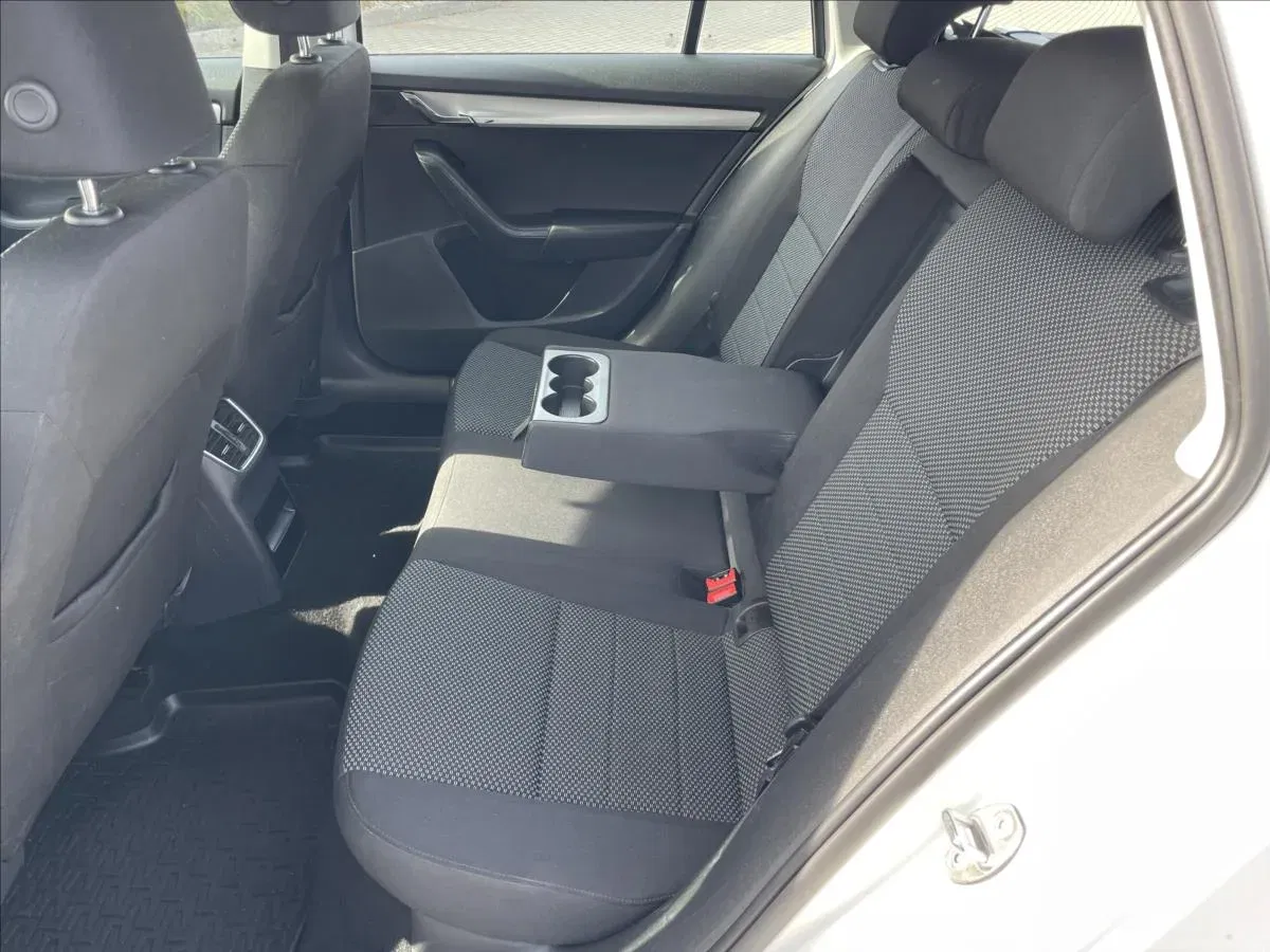 Škoda Octavia - Náhled 8