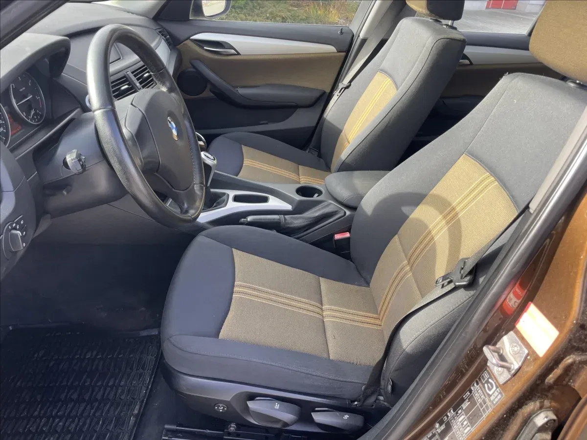 BMW X1 - Náhled 7