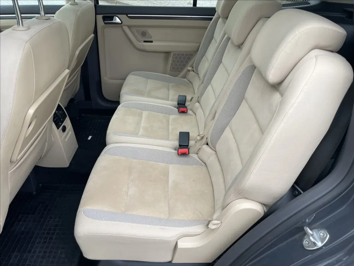 Volkswagen Touran - Náhled 8