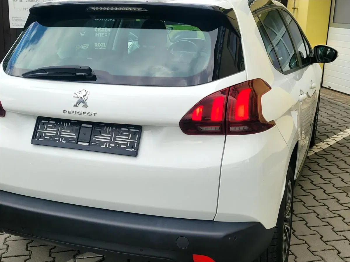 Peugeot 2008 - Náhled 8