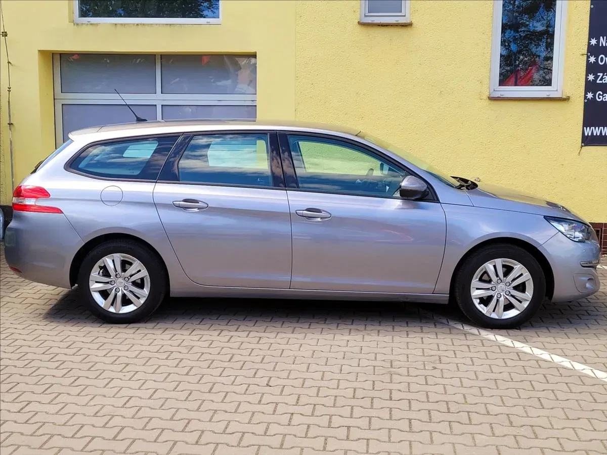 Peugeot 308 - Náhled 7