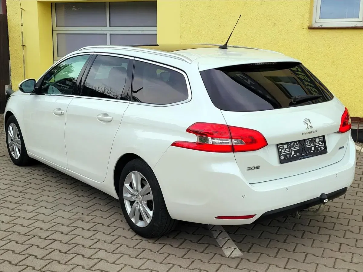 Peugeot 308 - Náhled 8